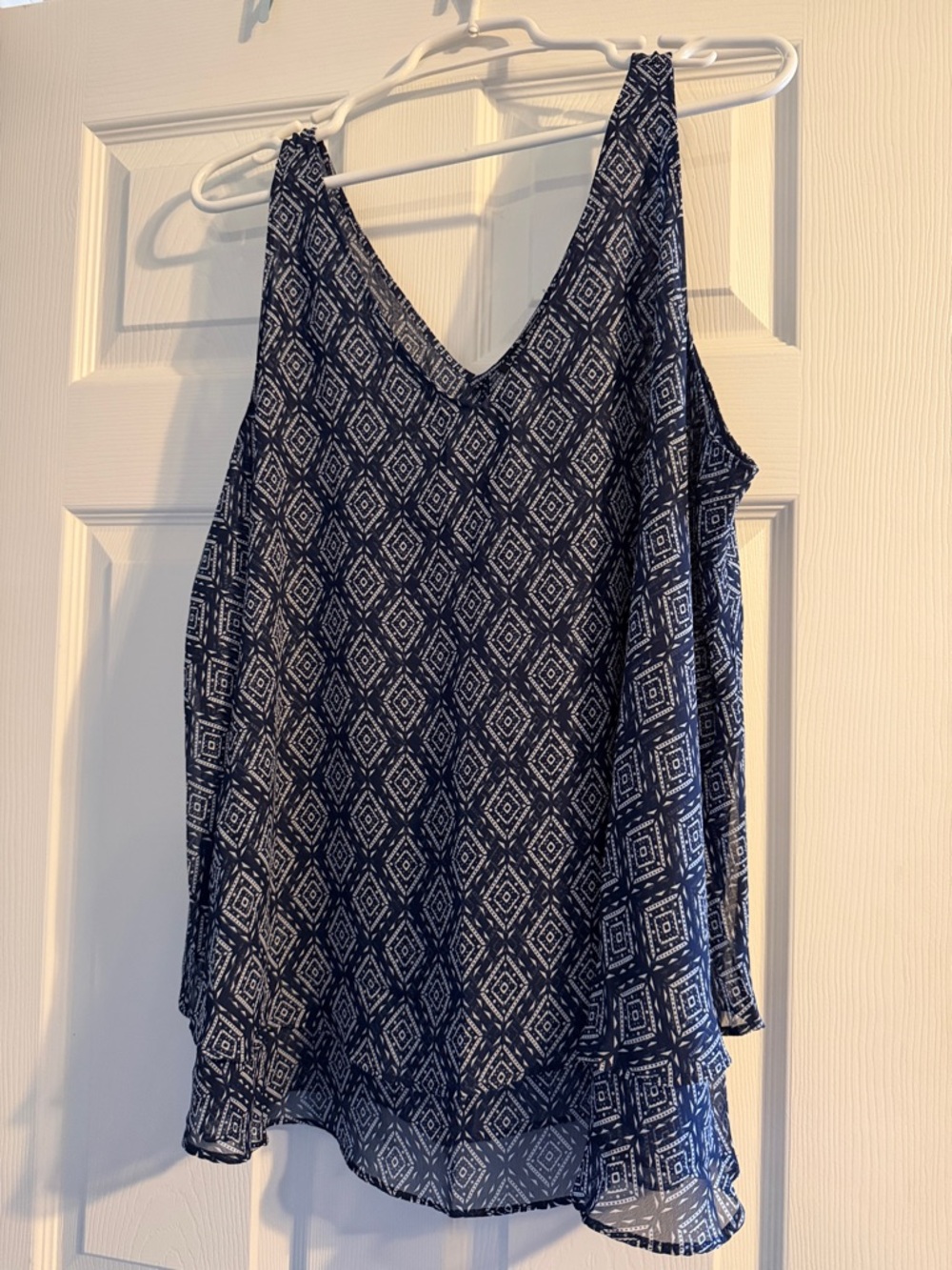 Lane Bryant Navy and White Geometric V-Neck Tank Top